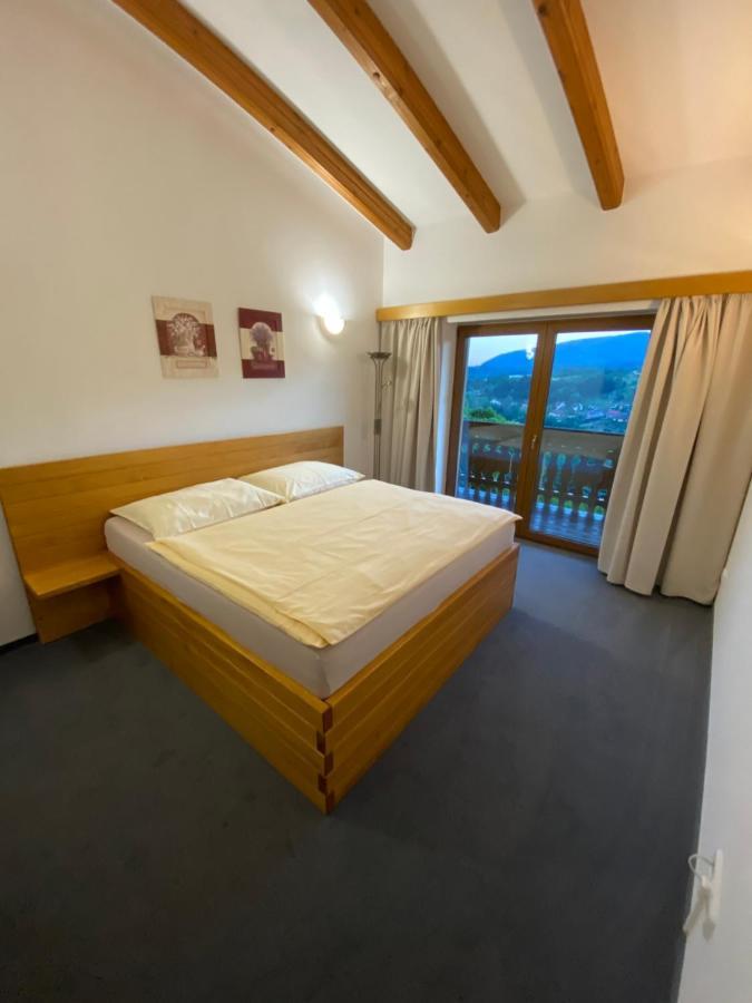 Hotel Selsky Dvur Perštejn Exterior foto