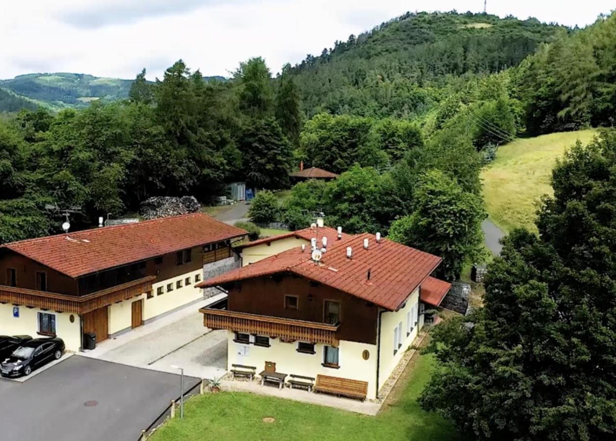 Hotel Selsky Dvur Perštejn Exterior foto